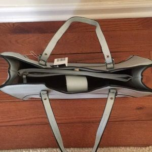 Baby blue tote with magnetic closing!